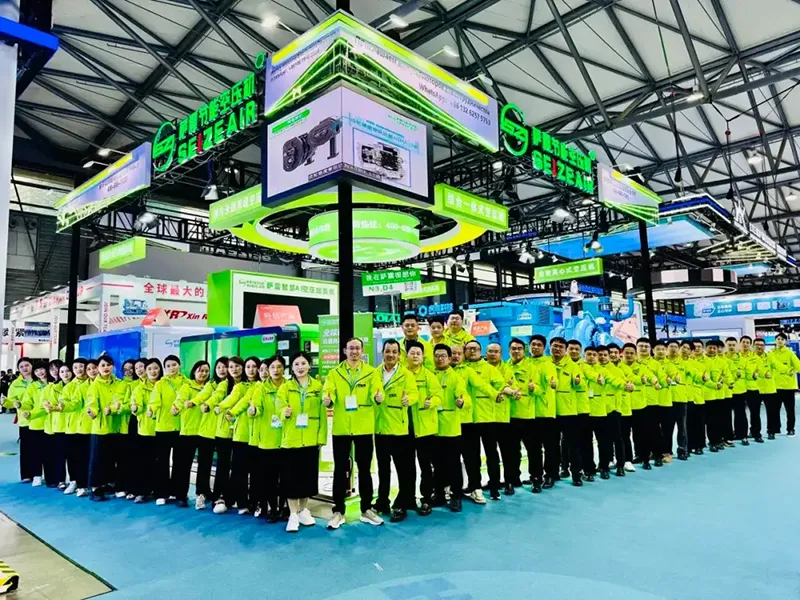 Seize Air Lancio dei nuovi compressori d'aria a risparmio energetico al PTC Asia 2025